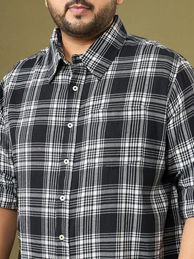 Men's plus size black and white plaid button-up shirt with long sleeves