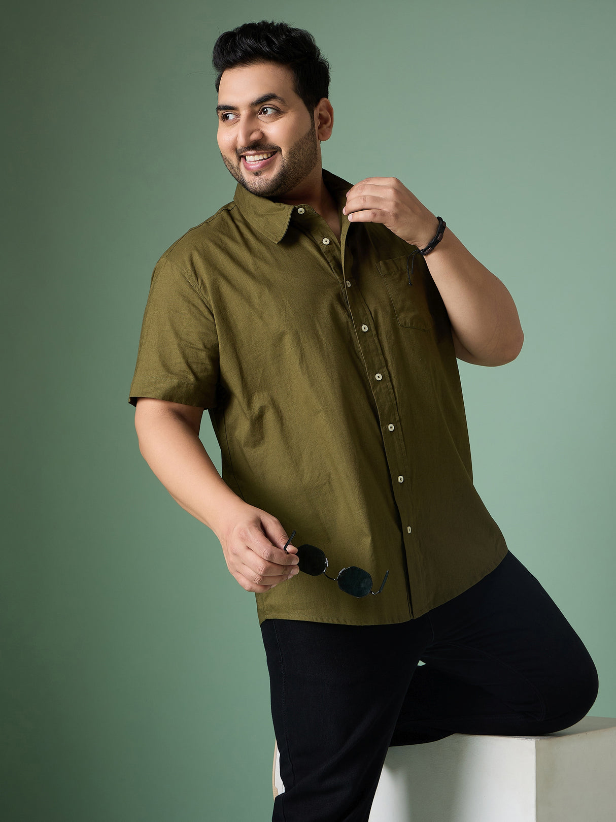 Men Plus Size Forme-Olive Solid Shirt - bigbanana