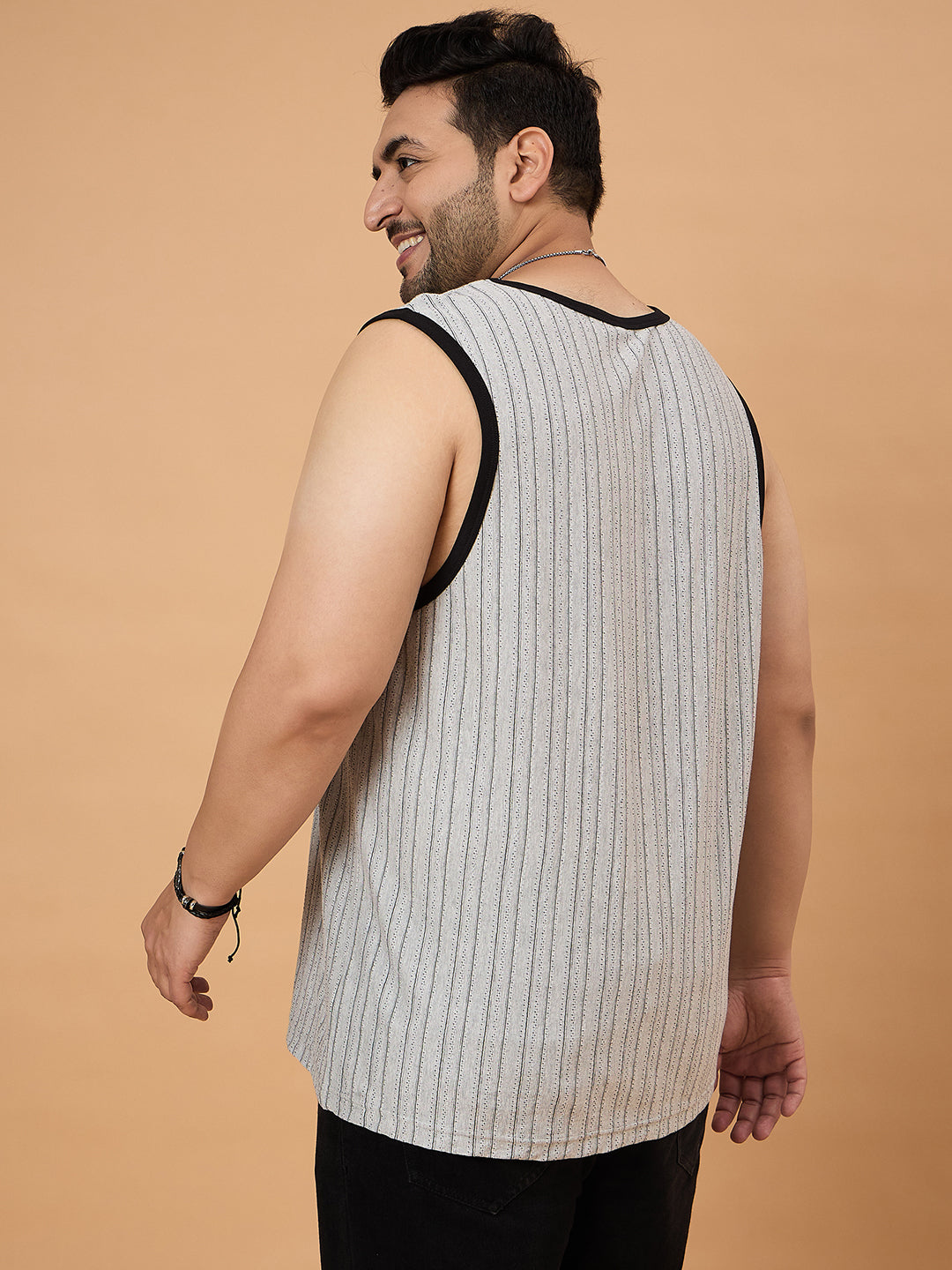 Men Plus Size Grasp White Solid Vest - bigbanana