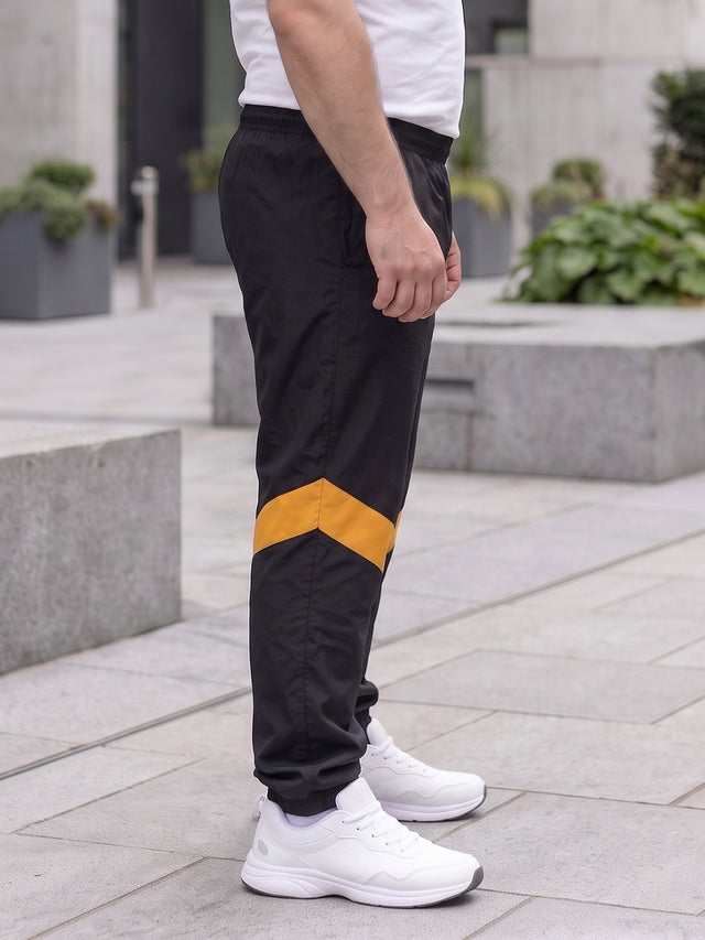 Men Plus Size Stealthmode Black Solid Trackpants