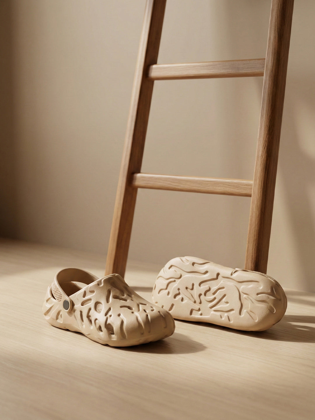 bigbanana Ferver-Beige Unisex Clogs