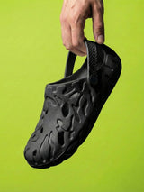 bigbanana Ferver-Black Unisex Clogs