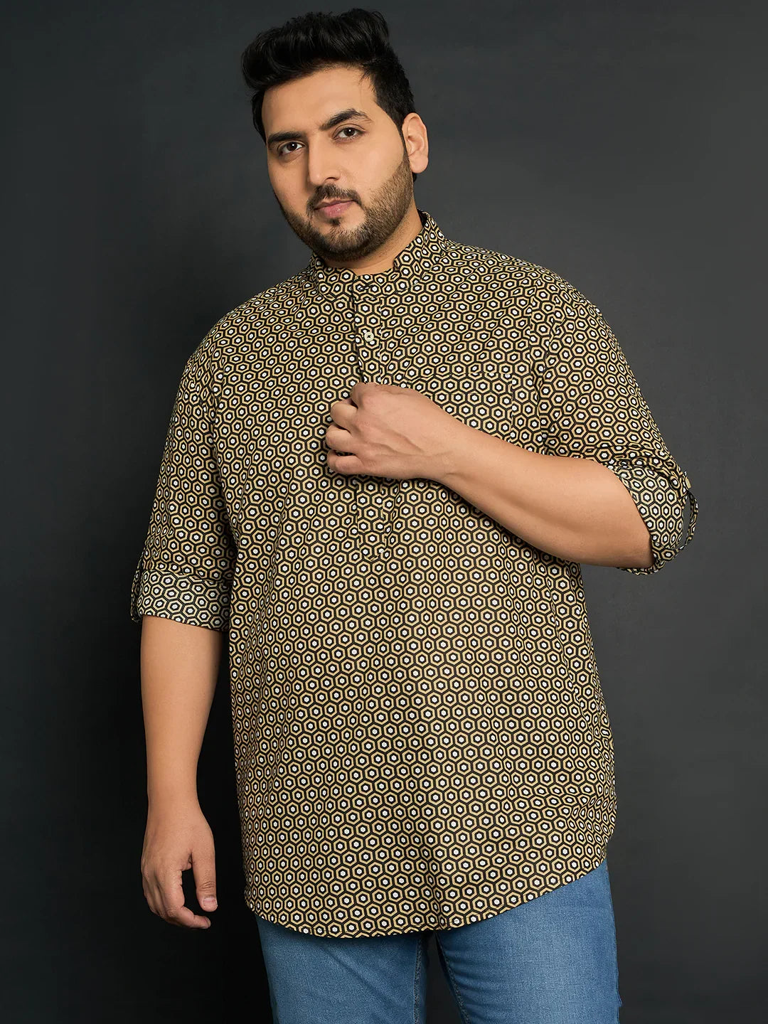 Men Plus Size Gueppi Geometric Short Kurta - bigbanana