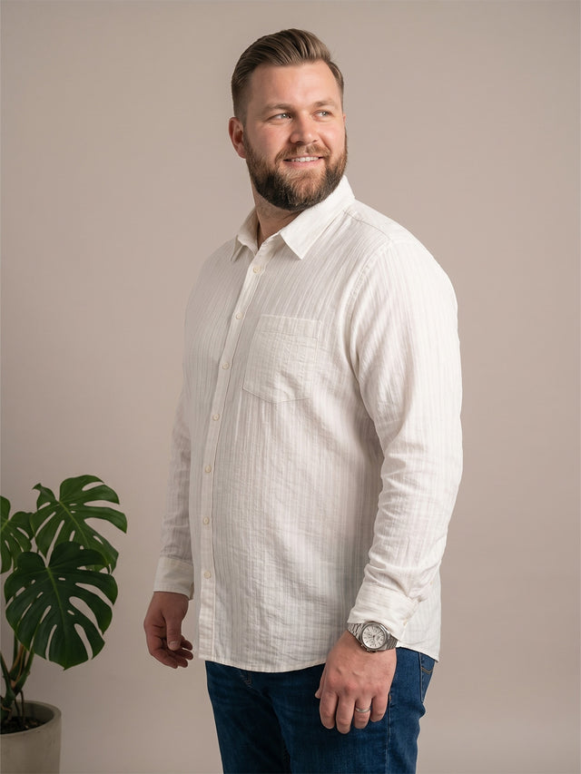 Men Plus Size Pearlescent White Solid Shirts