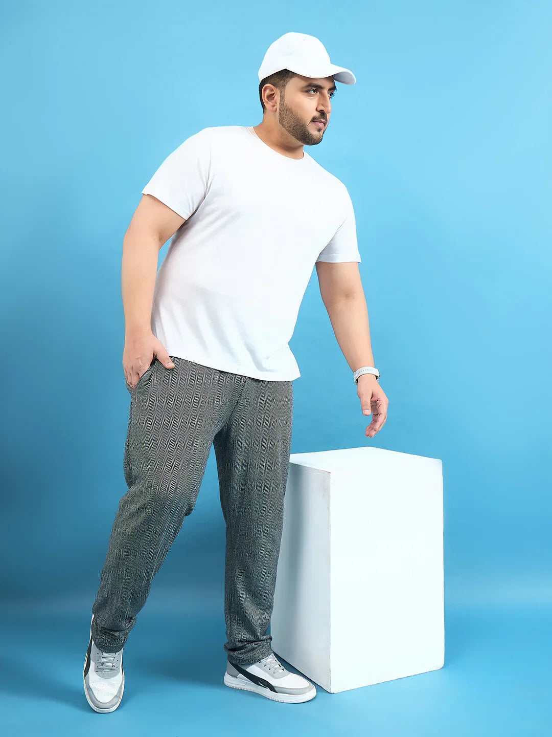 Men Plus Size Sugiarto Gray Solid Trackpant