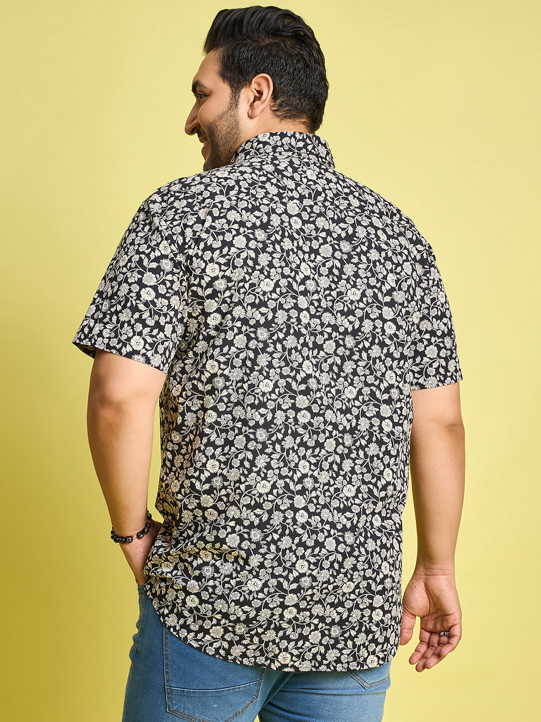 Men Plus Size Trudo Off-White Floral Printed Black Shirt - bigbanana